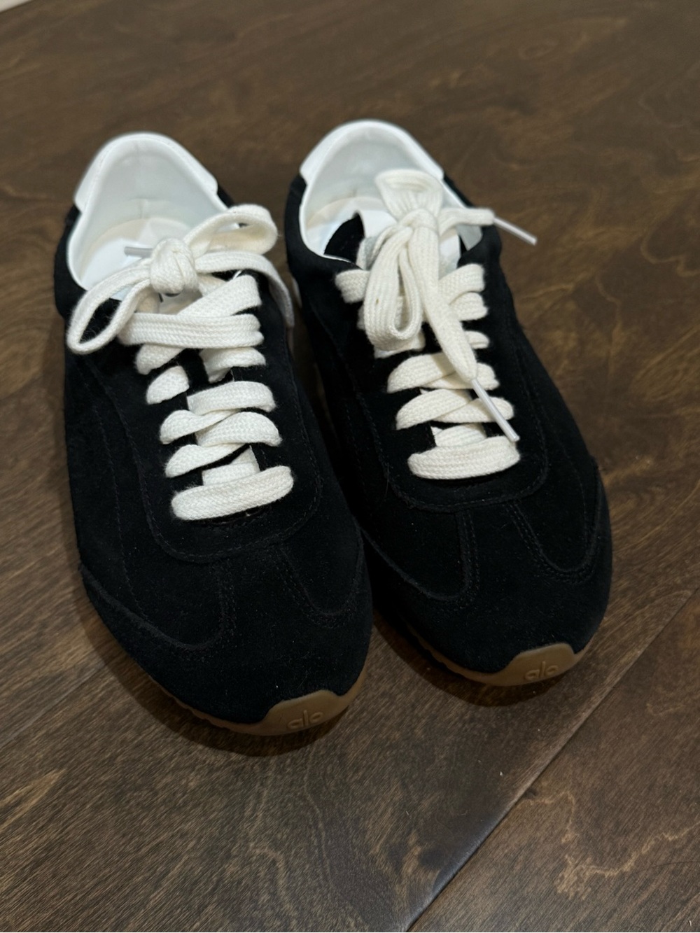 Alo Yoga Sunset Sneaker - Black